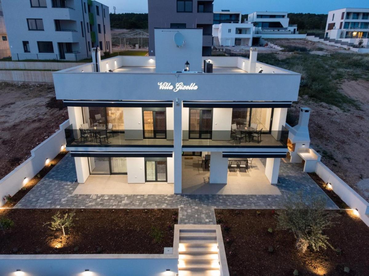 Villa Gizella Свети свети Филип и Яков Екстериор снимка